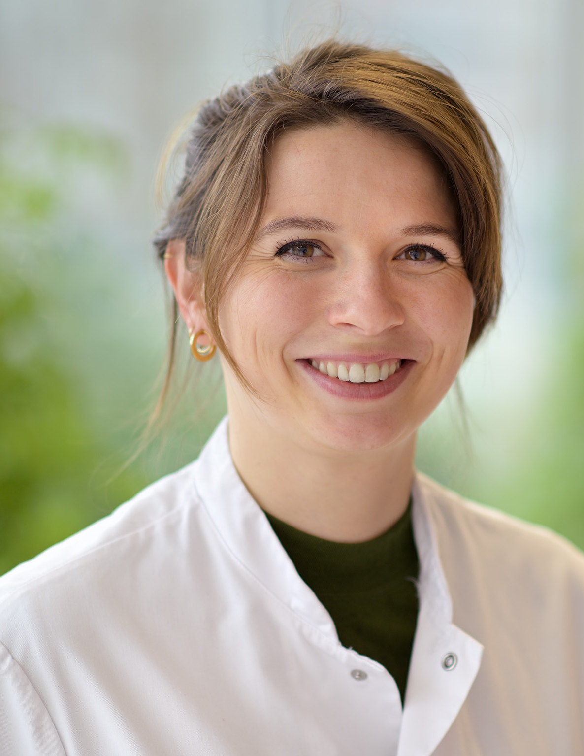 Dr. Inge Cox
